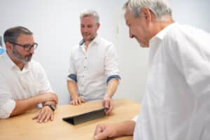 Austausch bei einer Vorstandssitzung der Malerinnung